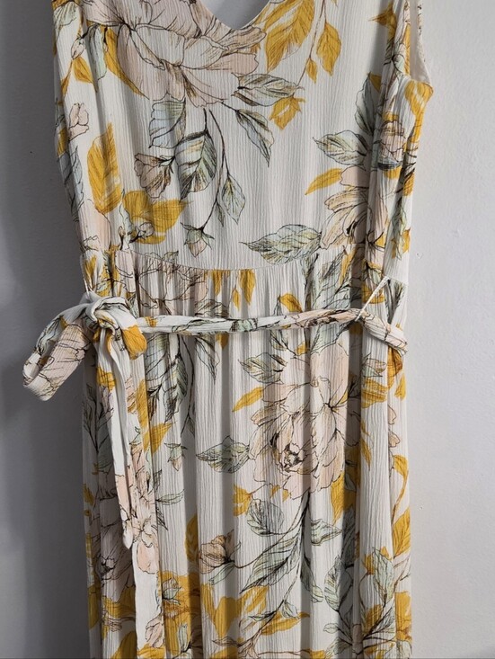 Nicole Miller Dresses & Skirts - Nicole Miller Dress Size 6